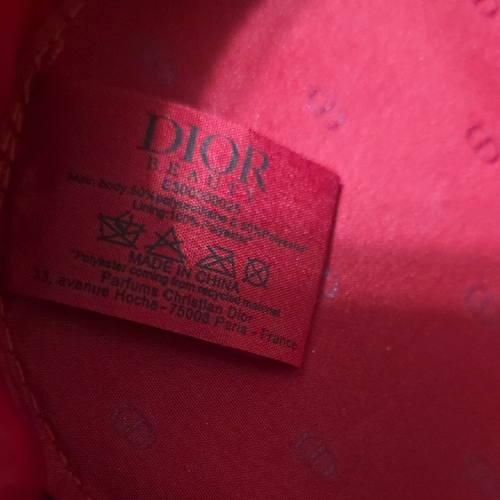 Dior Vibrant Red Cosmetic Case & Dior Box With Samples - Picture 5 of 9